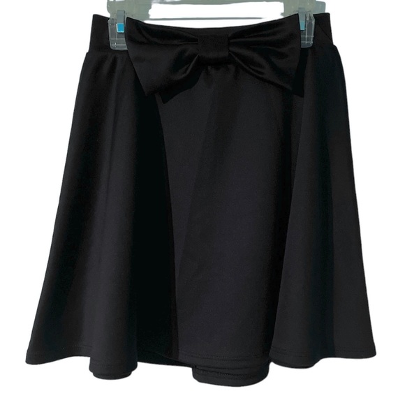 Black Skater A-Line Skirt with Bow - Picture 1 of 4